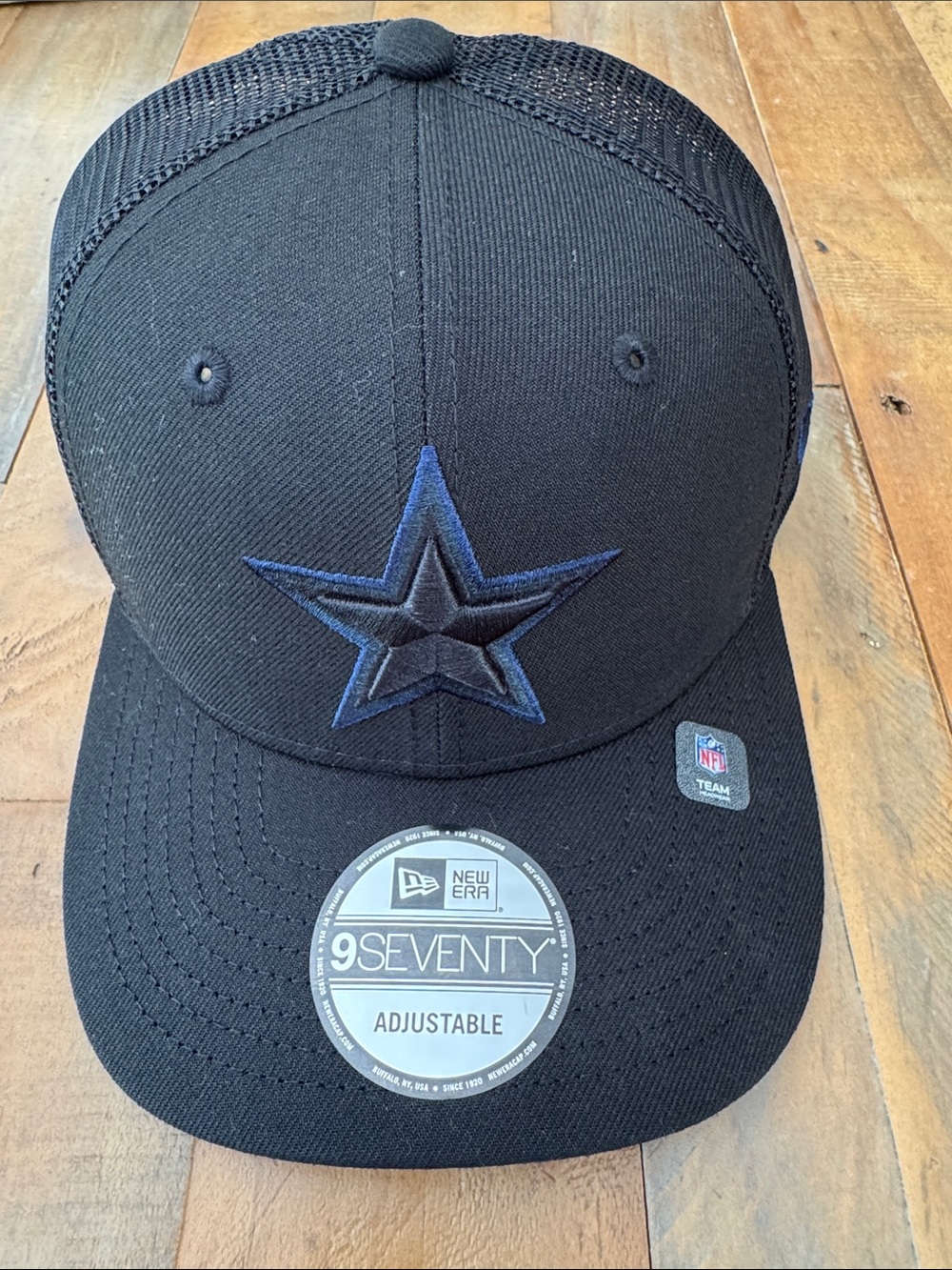 Cowboys New Era Black Snapback Cap with Navy blue Star NWT new